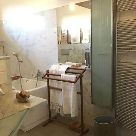 Casa Degli Ulivi * Carrara