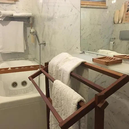 Casa Degli Ulivi * Carrara